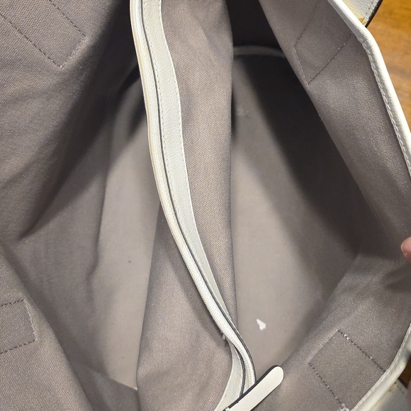 Kate Spade Ash Street Logo Triple Compartment Tote in natural/cream white canvas - Picture 14 of 16